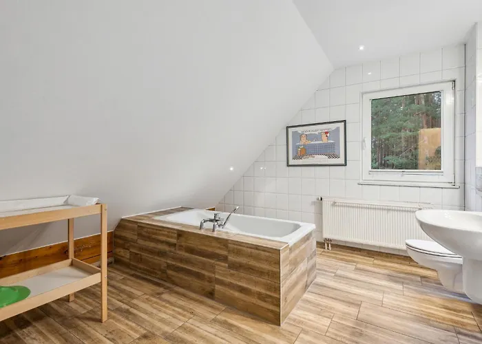 Сasa de vacaciones In With Wifi Schenkendobern