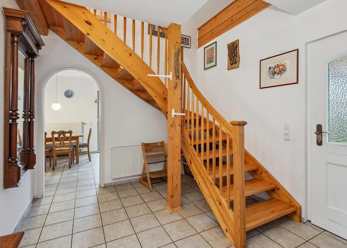 Сasa de vacaciones In With Wifi Schenkendobern